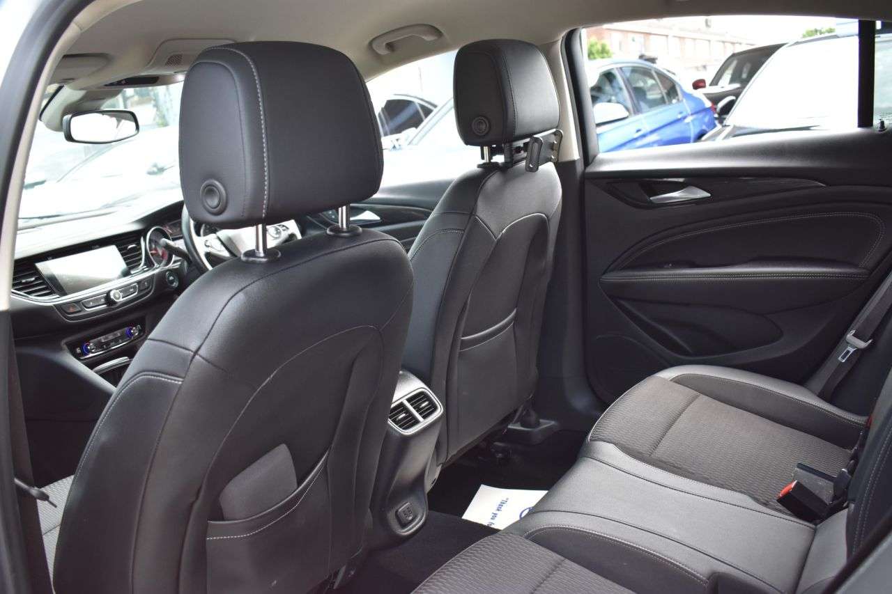 2017 VAUXHALL INSIGNIA GRAND SPORT 2017 VAUXHALL INSIGNIA GRAND SPORT