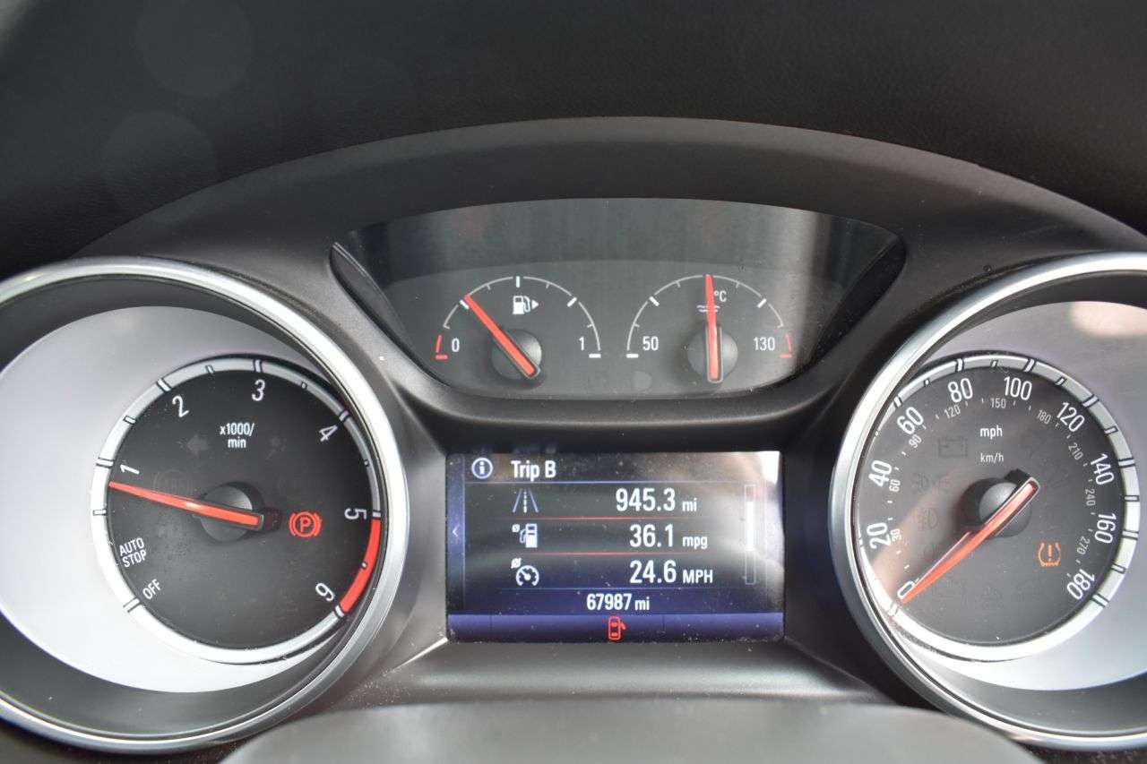 2017 VAUXHALL INSIGNIA GRAND SPORT 2017 VAUXHALL INSIGNIA GRAND SPORT