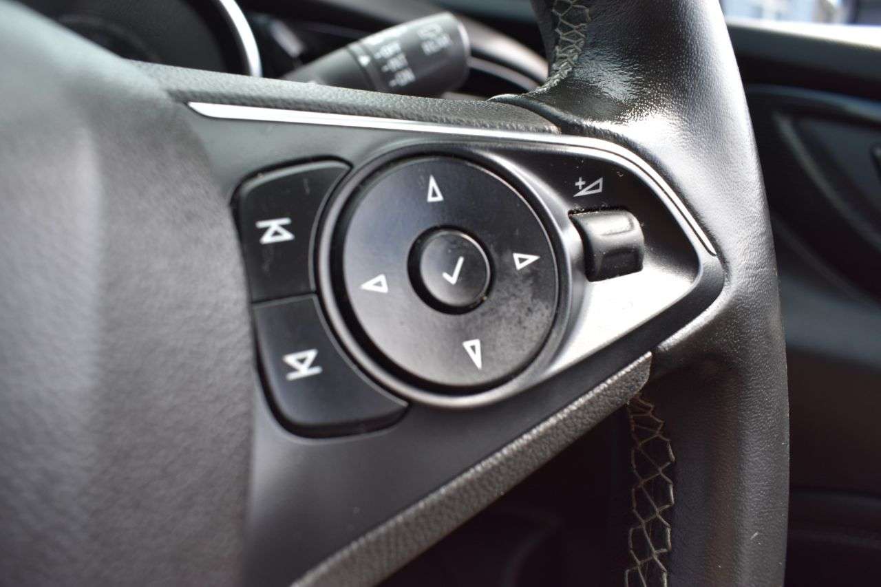 2017 VAUXHALL INSIGNIA GRAND SPORT 2017 VAUXHALL INSIGNIA GRAND SPORT