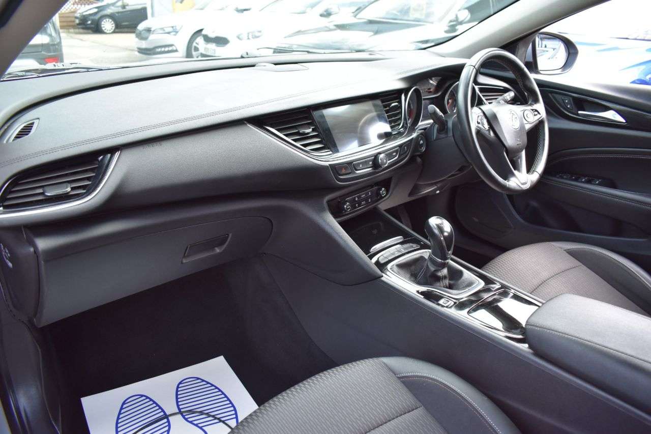 2017 VAUXHALL INSIGNIA GRAND SPORT 2017 VAUXHALL INSIGNIA GRAND SPORT