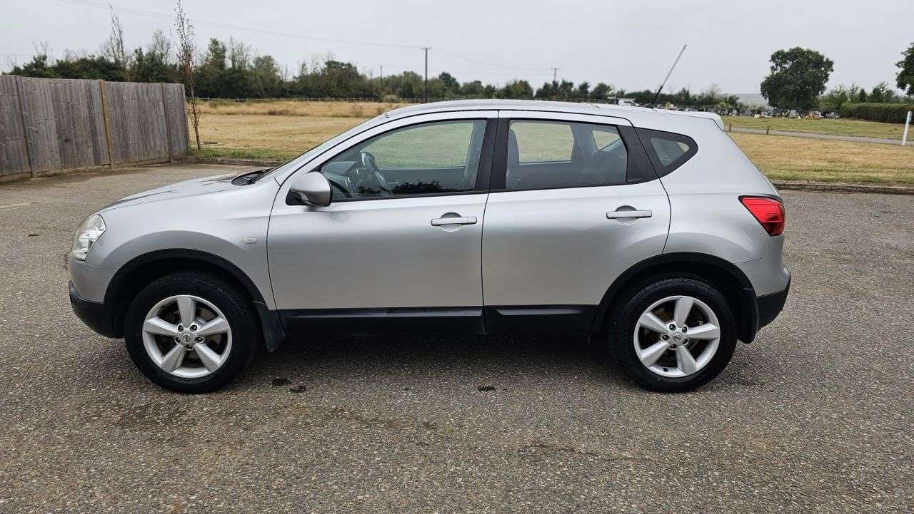A 2011 NISSAN QASHQAI 2.0 Tekna SUV 5dr Petrol Manual 2WD 141ps PART EXCHANGE PRICED TO CLEAR PET A 2011 NISSAN QASHQAI 2.0 Tekna SUV 5dr Petrol Manual 2WD 141ps PART EXCHANGE PRICED TO CLEAR PET