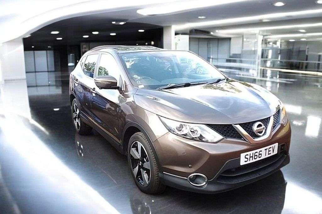 A 2016 NISSAN QASHQAI N-CONNECTA DIG-T XTRONIC A 2016 NISSAN QASHQAI N-CONNECTA DIG-T XTRONIC