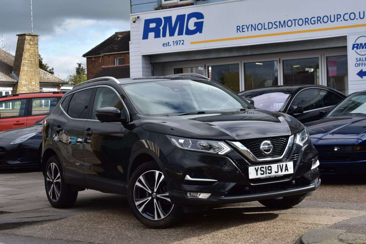 A 2019 NISSAN QASHQAI 1.3 DIG-T N-Connecta | PANORMIC ROOF | 360 CAMERAS | CRUISE CONTROL 360 CAM A 2019 NISSAN QASHQAI 1.3 DIG-T N-Connecta | PANORMIC ROOF | 360 CAMERAS | CRUISE CONTROL 360 CAM