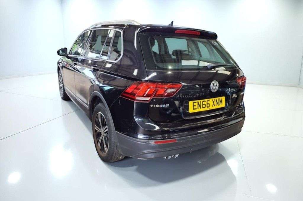 2017 VOLKSWAGEN TIGUAN 2017 VOLKSWAGEN TIGUAN
