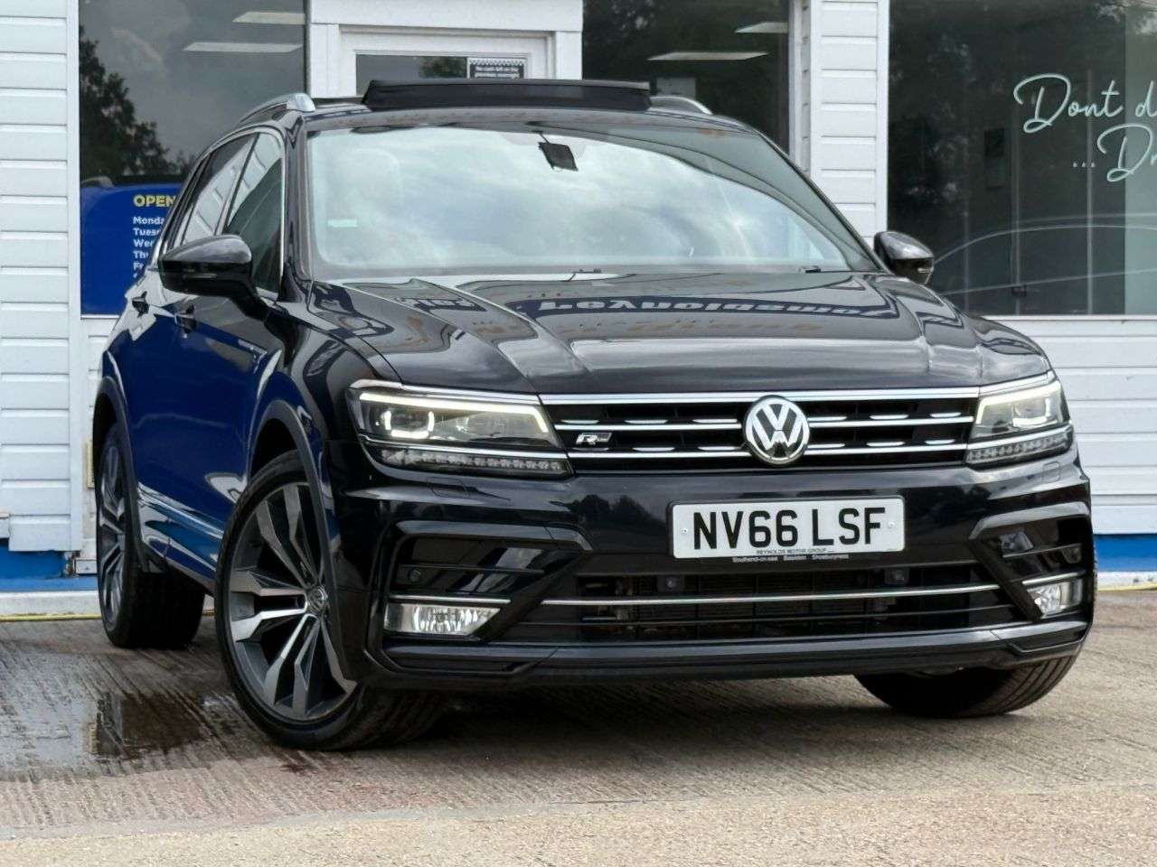 2017 VOLKSWAGEN TIGUAN 2017 VOLKSWAGEN TIGUAN