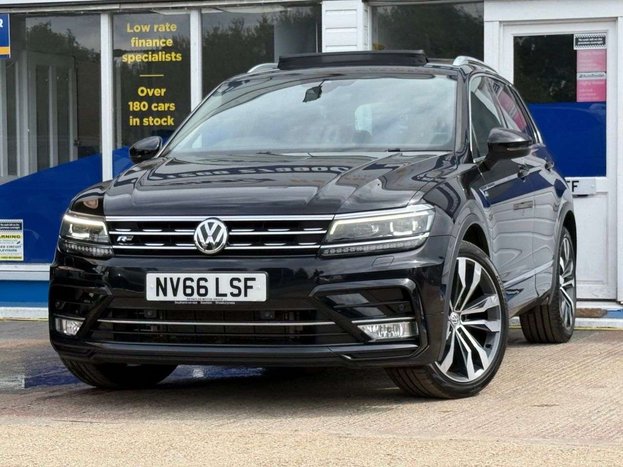 2017 VOLKSWAGEN TIGUAN 2017 VOLKSWAGEN TIGUAN