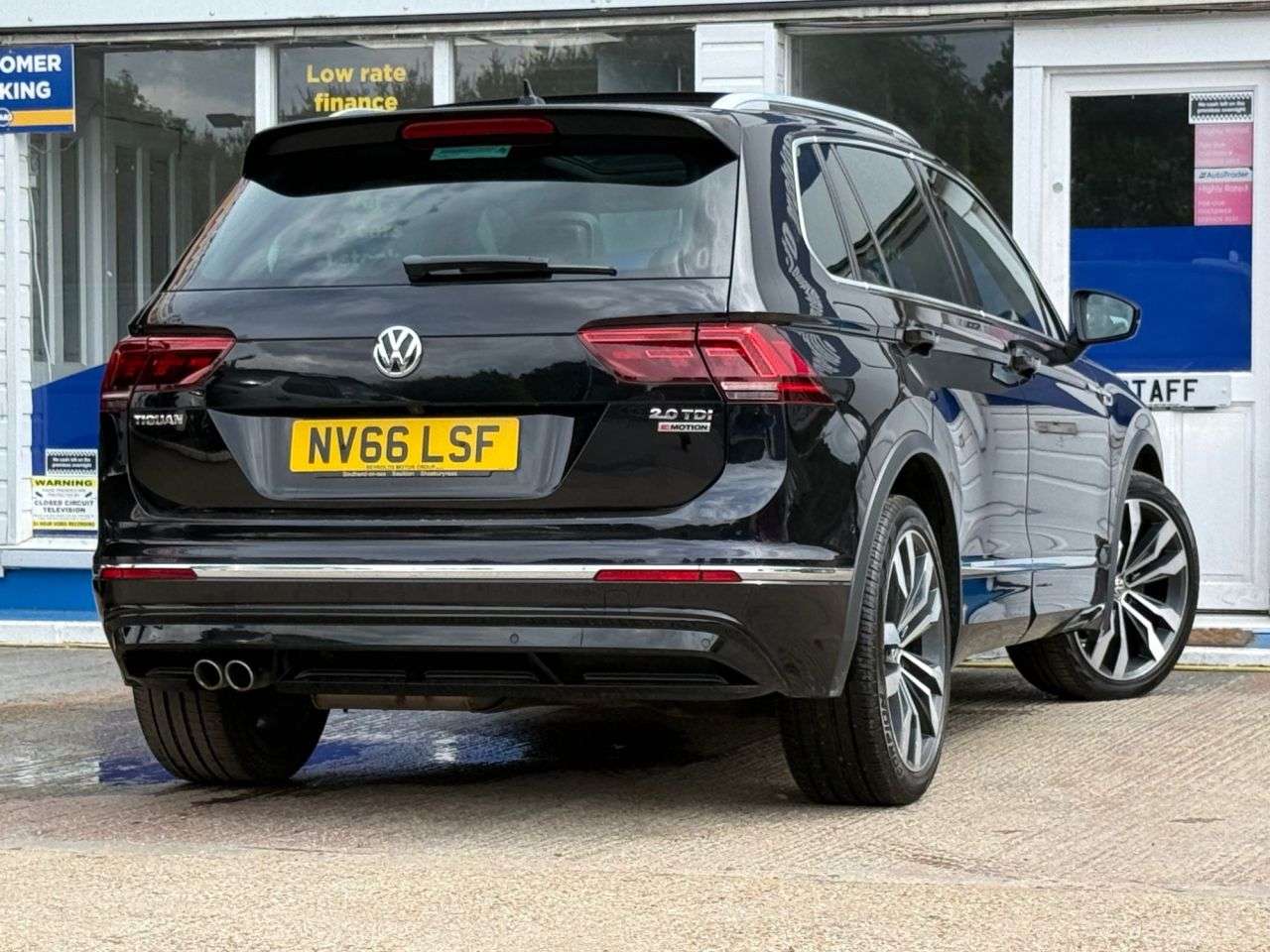 2017 VOLKSWAGEN TIGUAN 2017 VOLKSWAGEN TIGUAN