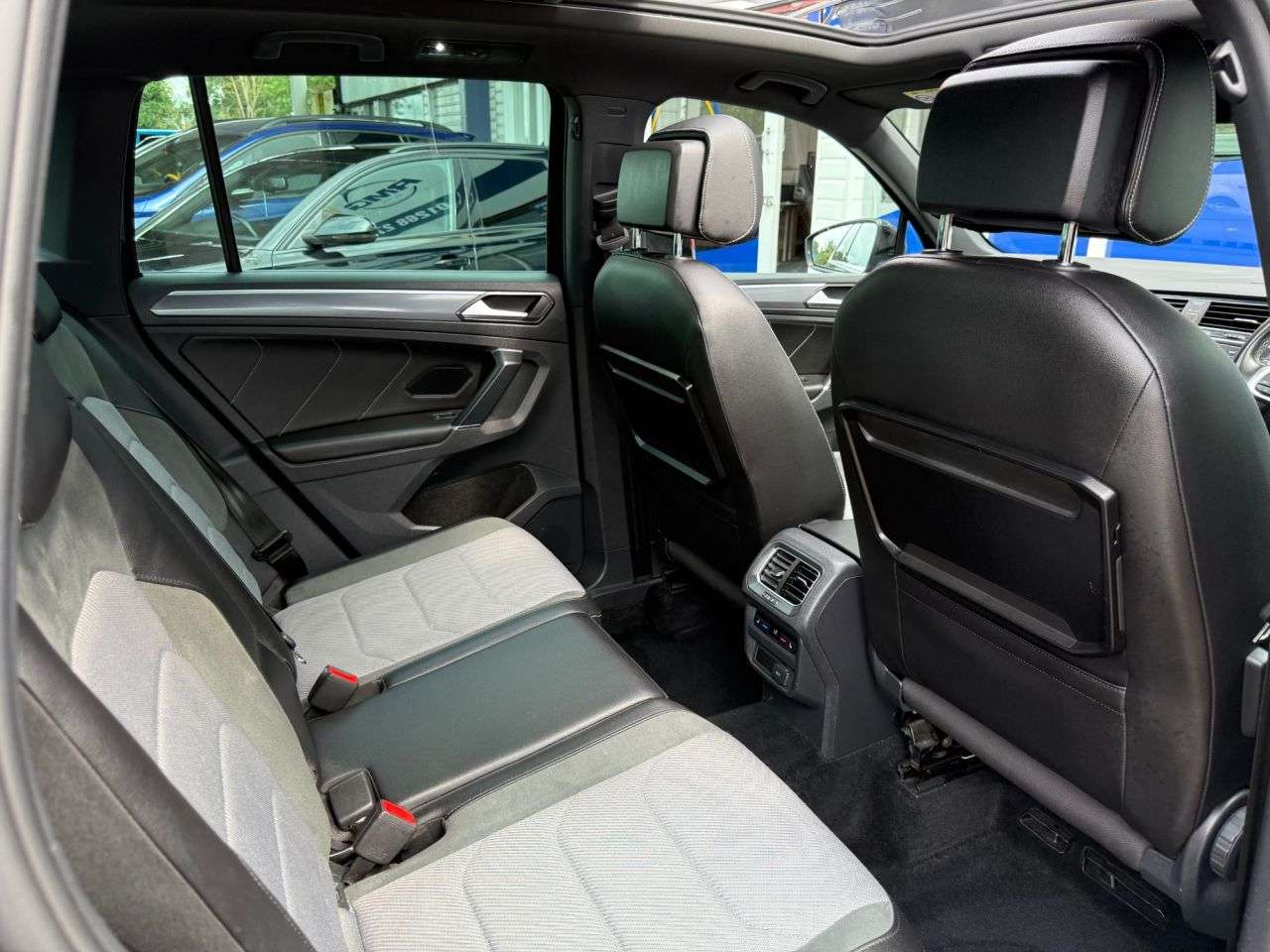 2017 VOLKSWAGEN TIGUAN 2017 VOLKSWAGEN TIGUAN