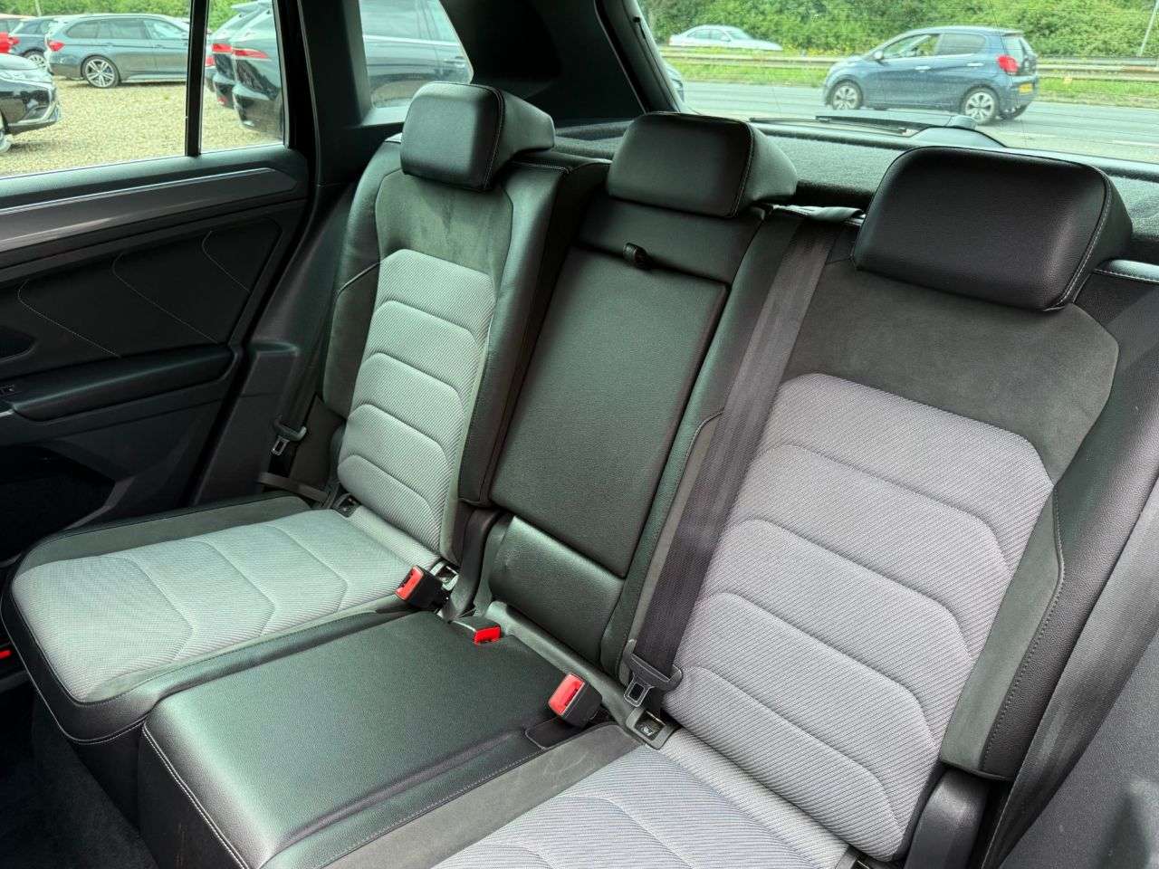 2017 VOLKSWAGEN TIGUAN 2017 VOLKSWAGEN TIGUAN