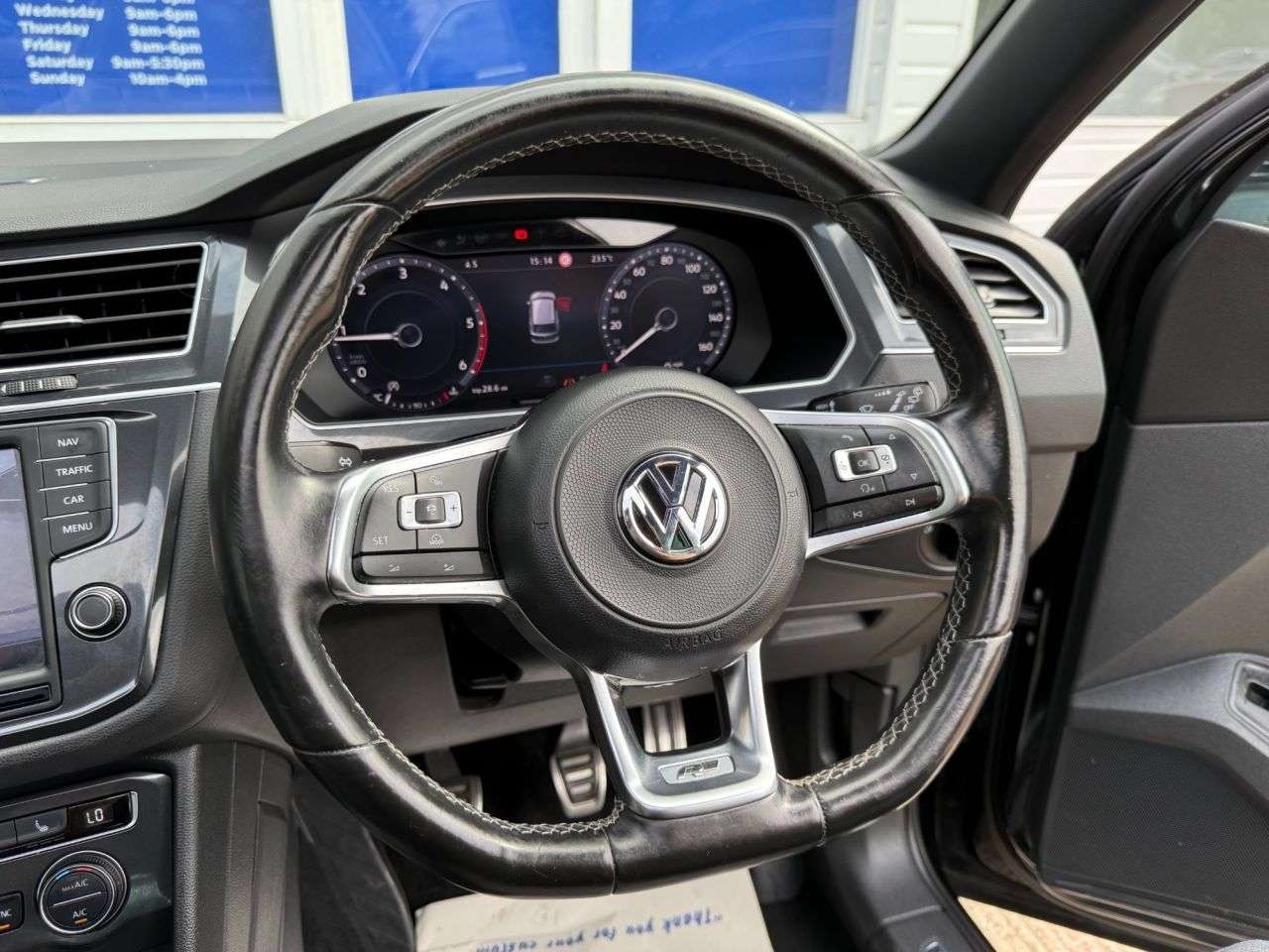 2017 VOLKSWAGEN TIGUAN 2017 VOLKSWAGEN TIGUAN