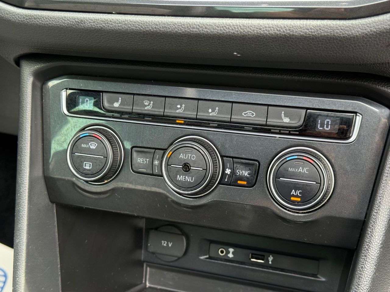 2017 VOLKSWAGEN TIGUAN 2017 VOLKSWAGEN TIGUAN