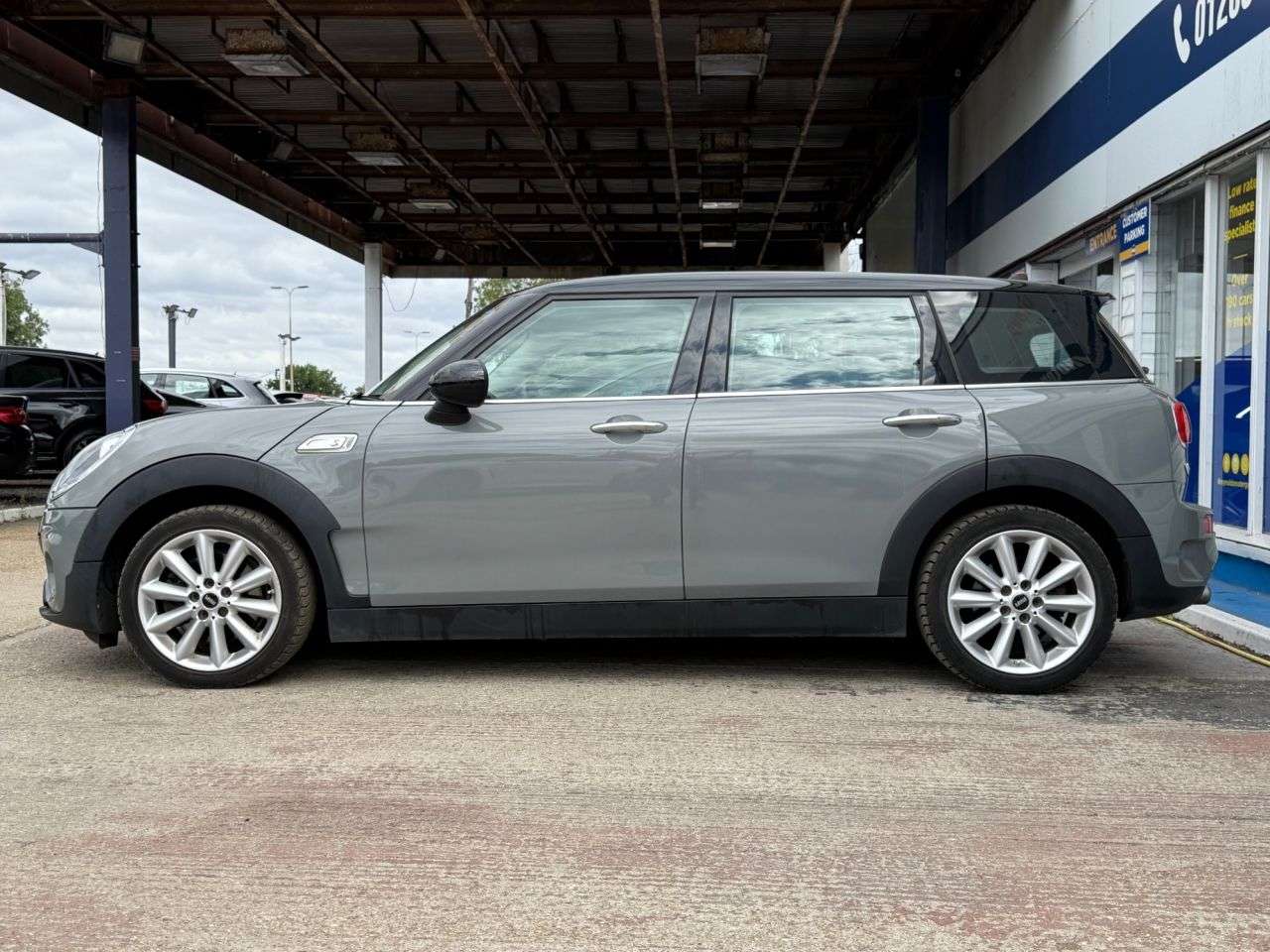 2016 MINI CLUBMAN 2016 MINI CLUBMAN
