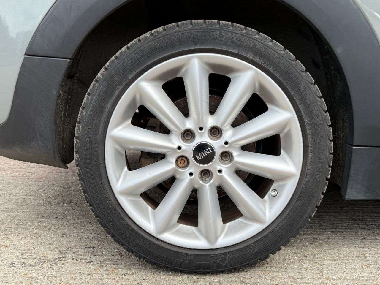 2016 MINI CLUBMAN 2016 MINI CLUBMAN