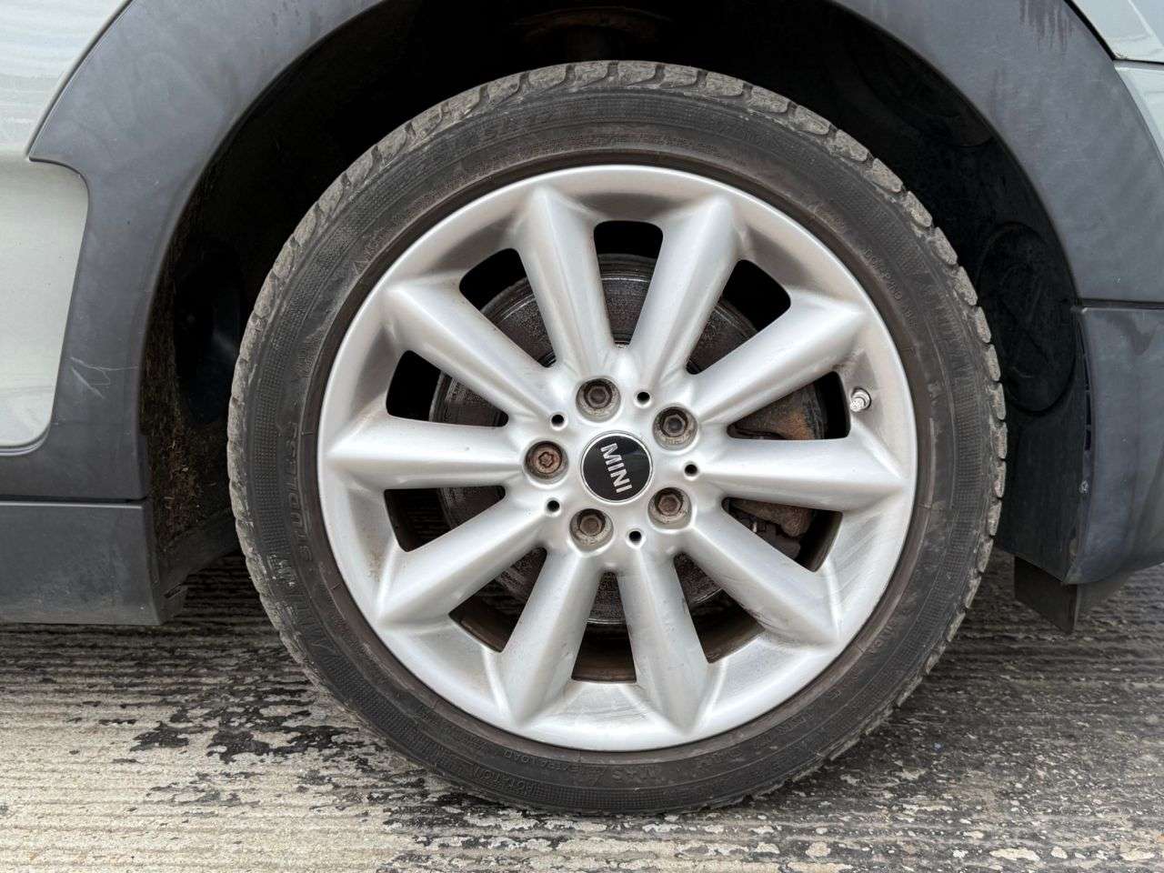 2016 MINI CLUBMAN 2016 MINI CLUBMAN