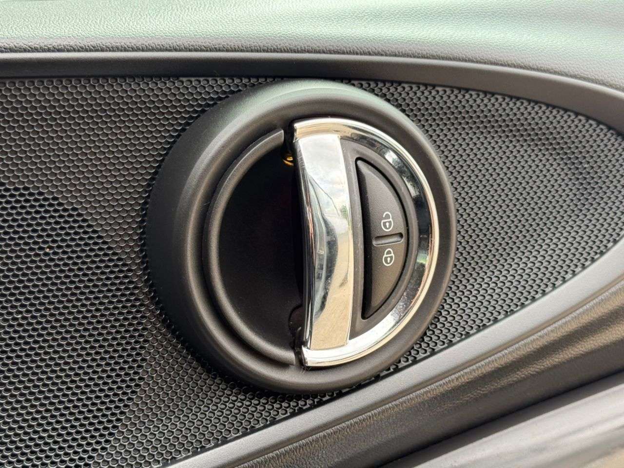 2016 MINI CLUBMAN 2016 MINI CLUBMAN