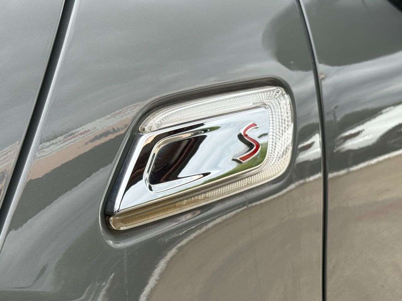 2016 MINI CLUBMAN 2016 MINI CLUBMAN