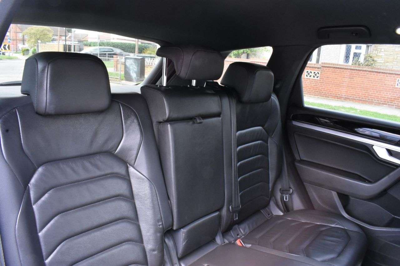 2019 VOLKSWAGEN TOUAREG 2019 VOLKSWAGEN TOUAREG