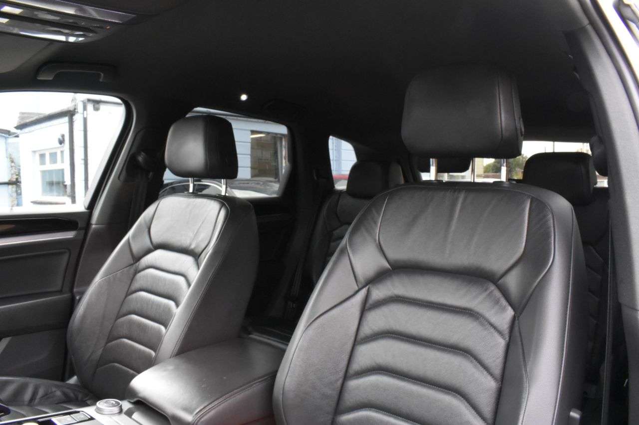 2019 VOLKSWAGEN TOUAREG 2019 VOLKSWAGEN TOUAREG