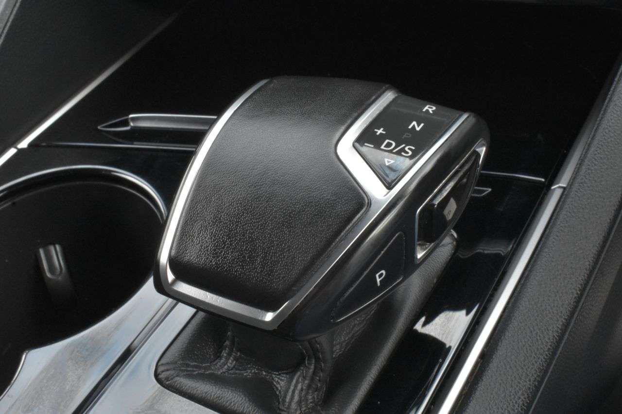 2019 VOLKSWAGEN TOUAREG 2019 VOLKSWAGEN TOUAREG