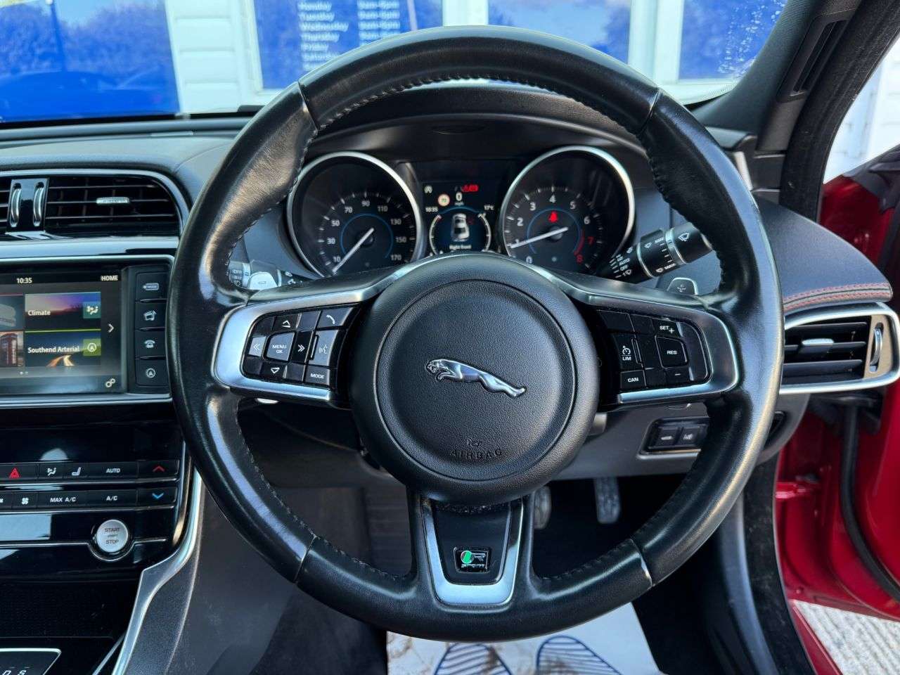 2017 JAGUAR XE 2017 JAGUAR XE