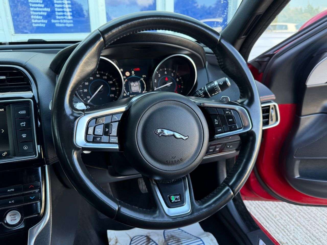 2017 JAGUAR XE 2017 JAGUAR XE