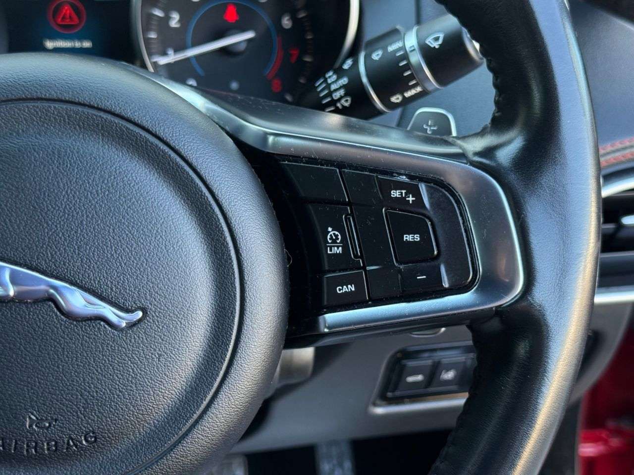 2017 JAGUAR XE 2017 JAGUAR XE