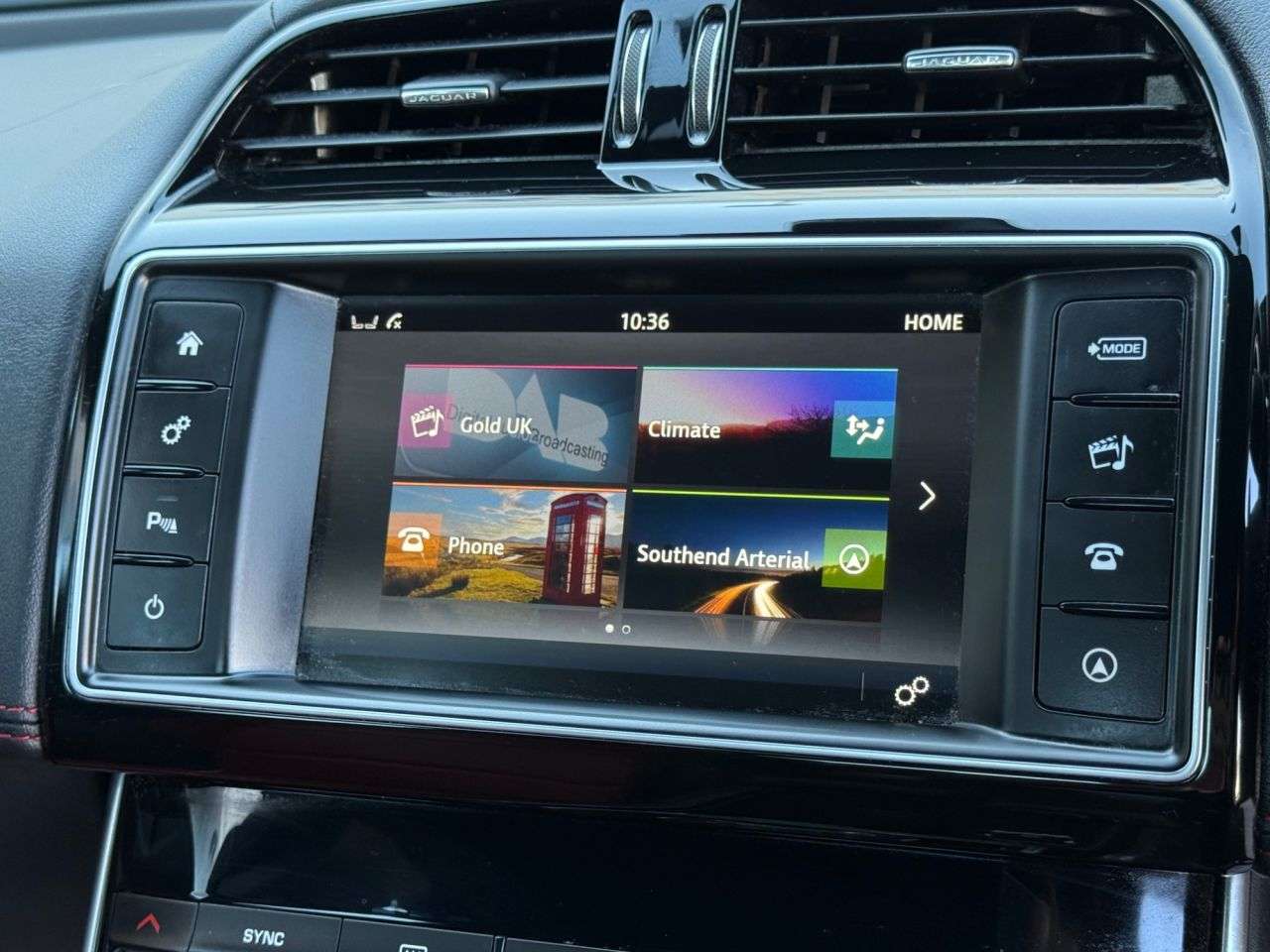 2017 JAGUAR XE 2017 JAGUAR XE