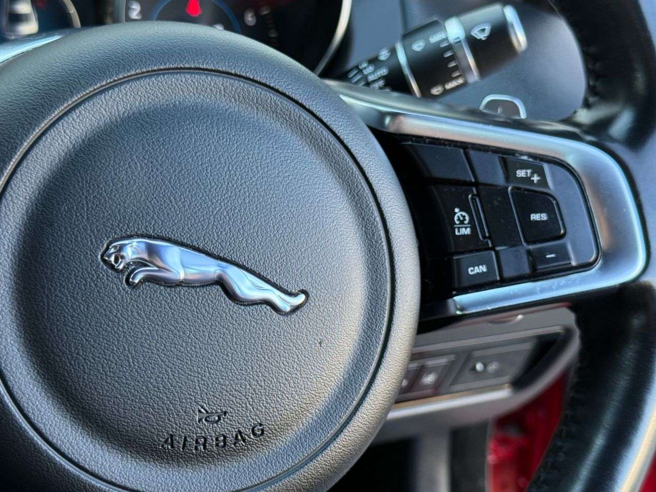 2017 JAGUAR XE 2017 JAGUAR XE