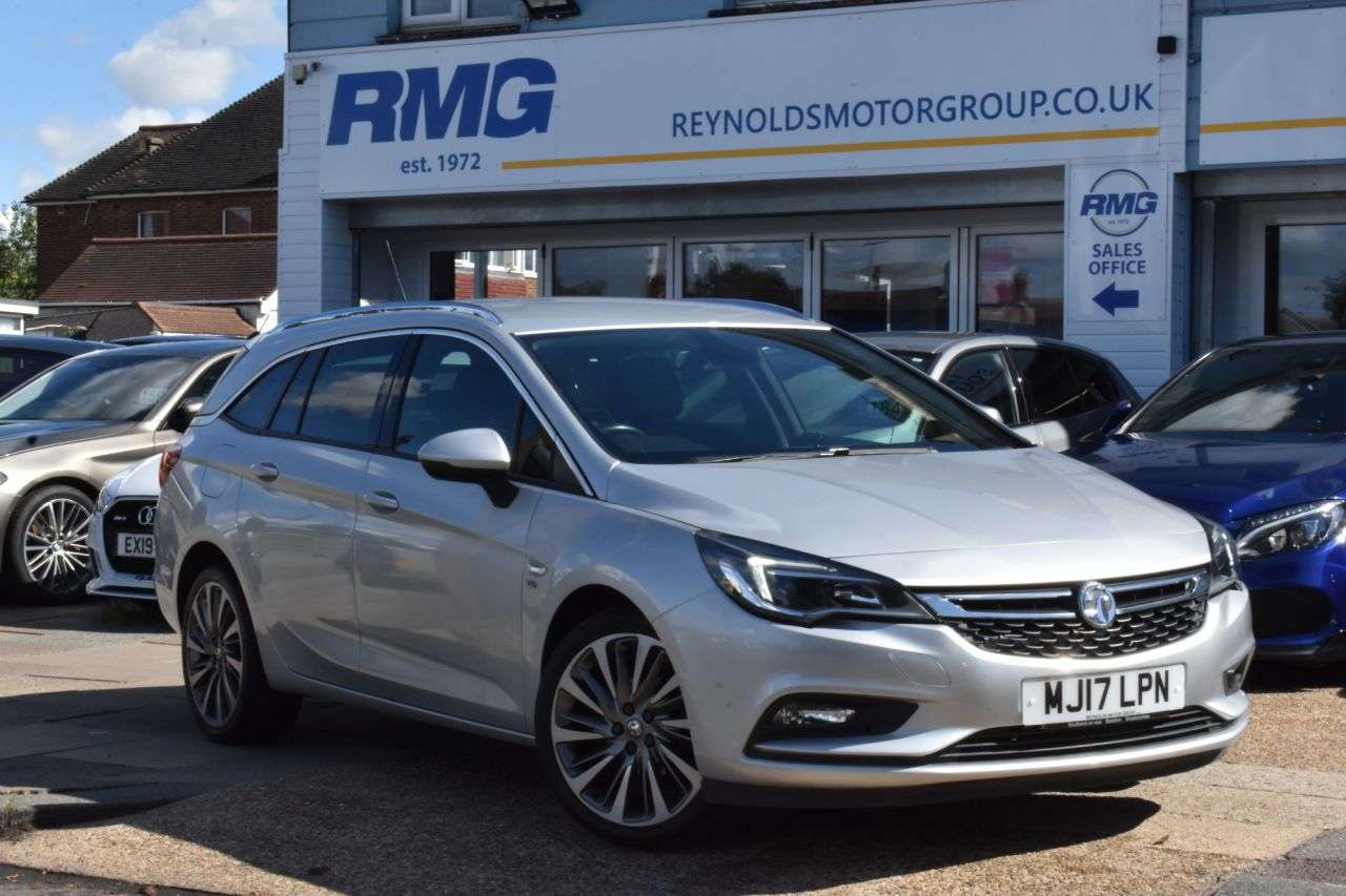 A 2017 VAUXHALL ASTRA ELITE A 2017 VAUXHALL ASTRA ELITE