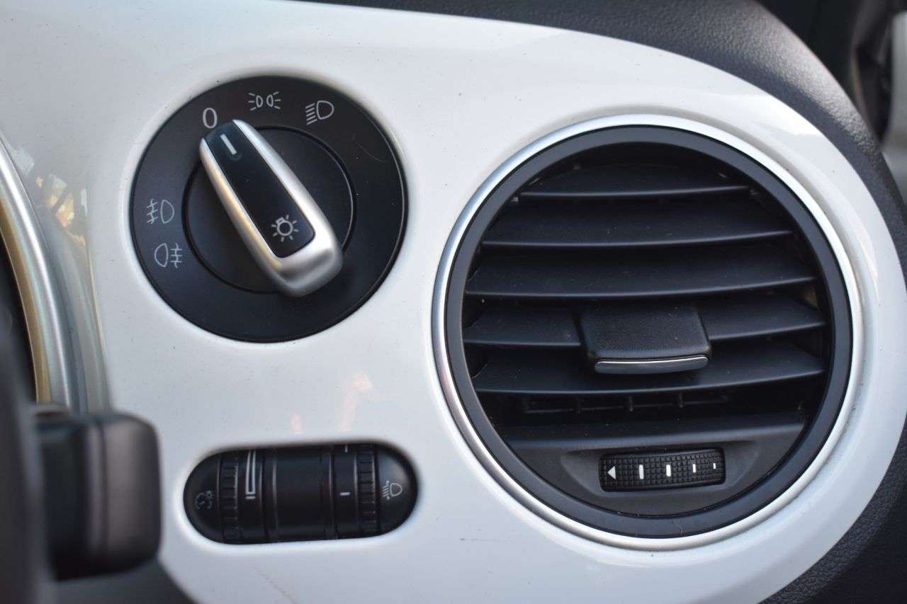 2015 VOLKSWAGEN BEETLE 2015 VOLKSWAGEN BEETLE