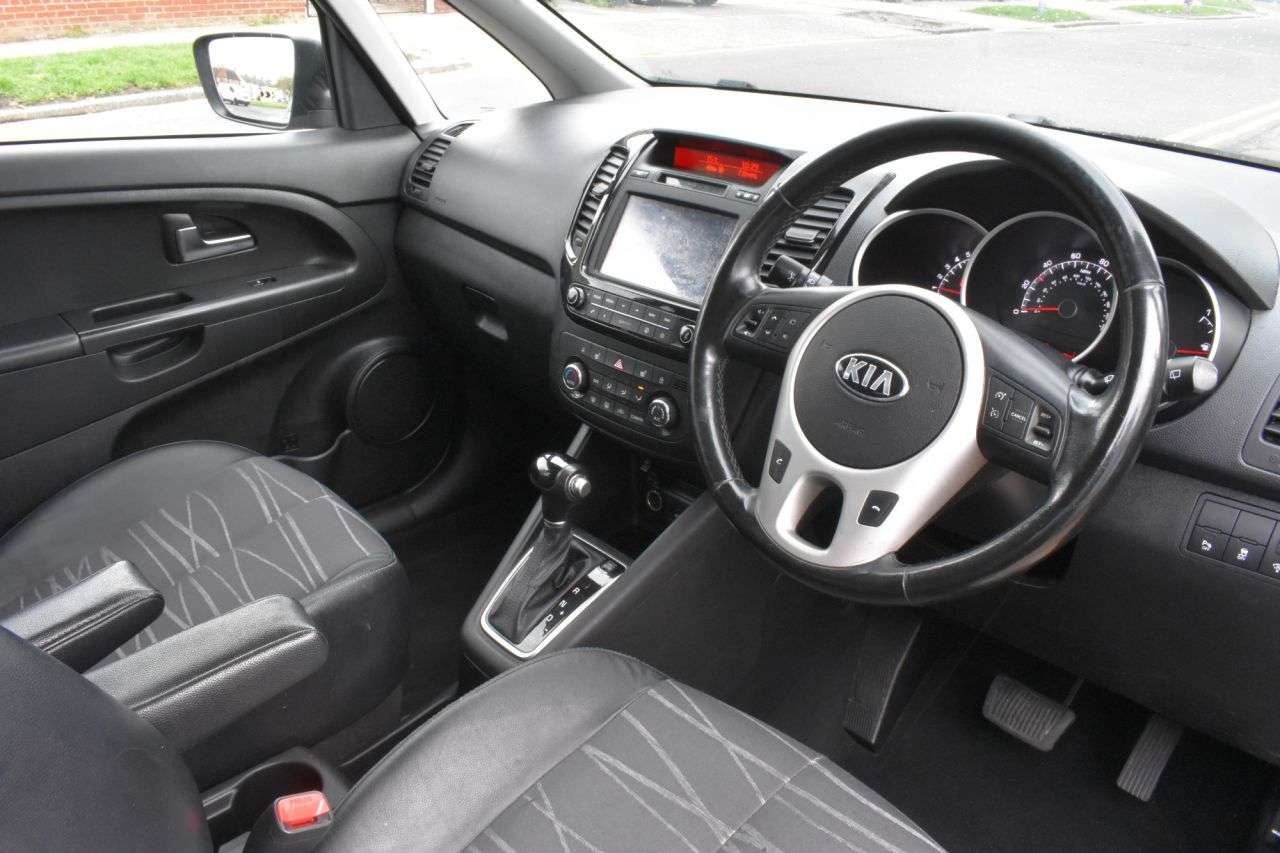 2015 KIA VENGA 2015 KIA VENGA