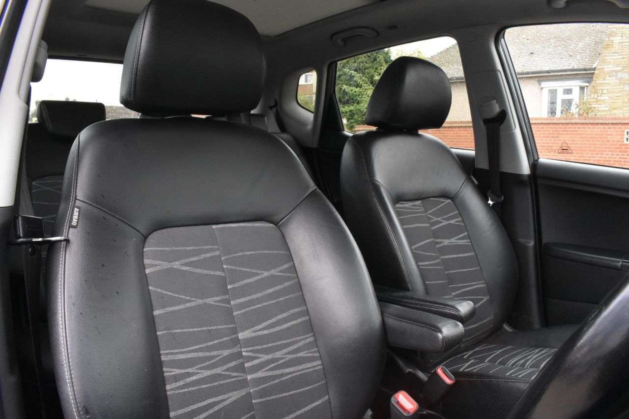 2015 KIA VENGA 2015 KIA VENGA