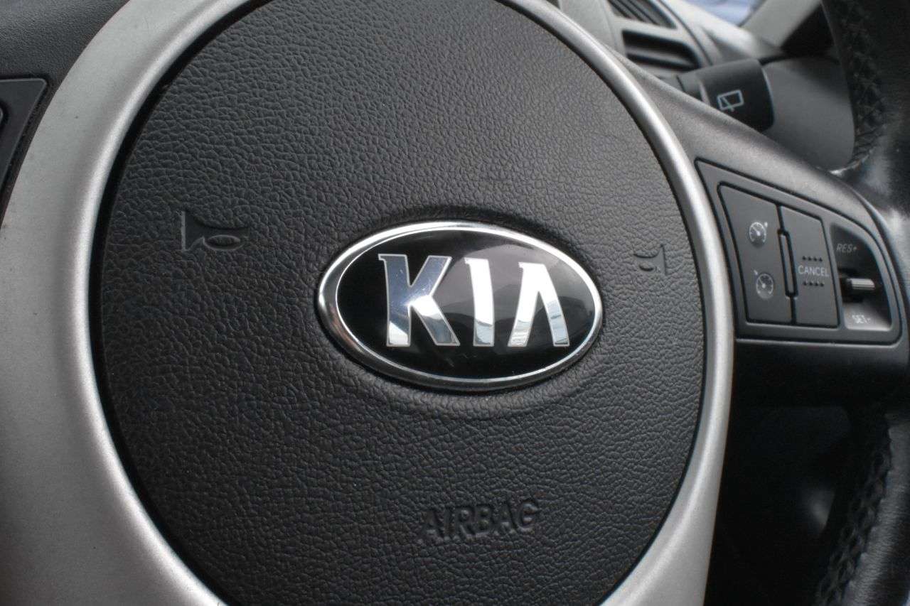 2015 KIA VENGA 2015 KIA VENGA