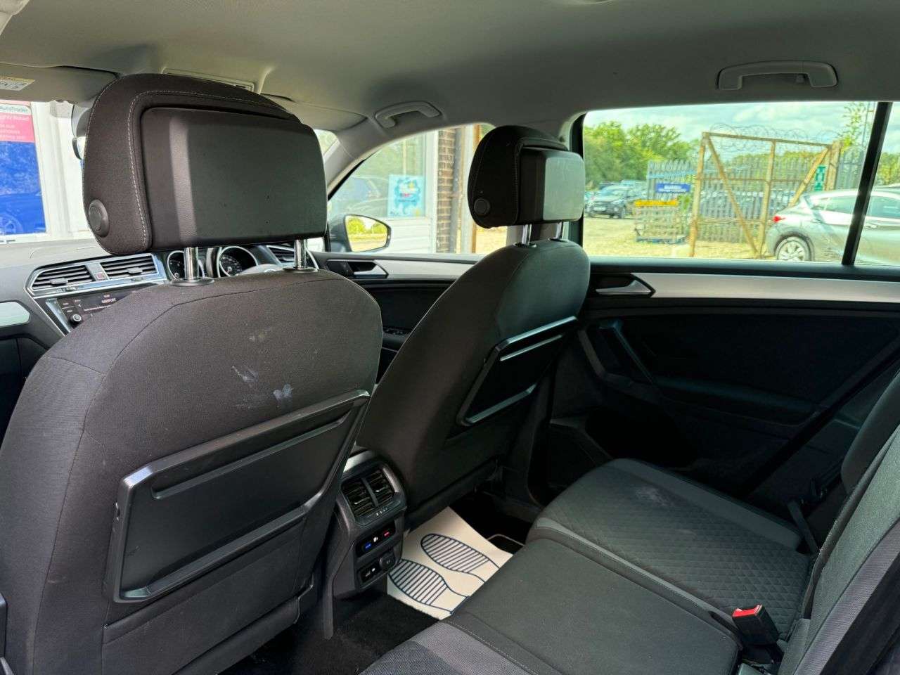 2018 VOLKSWAGEN TIGUAN 2018 VOLKSWAGEN TIGUAN