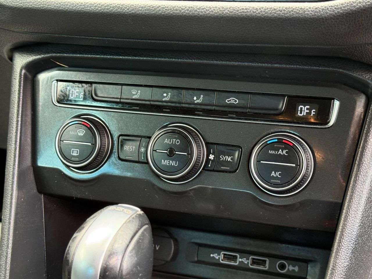 2018 VOLKSWAGEN TIGUAN 2018 VOLKSWAGEN TIGUAN