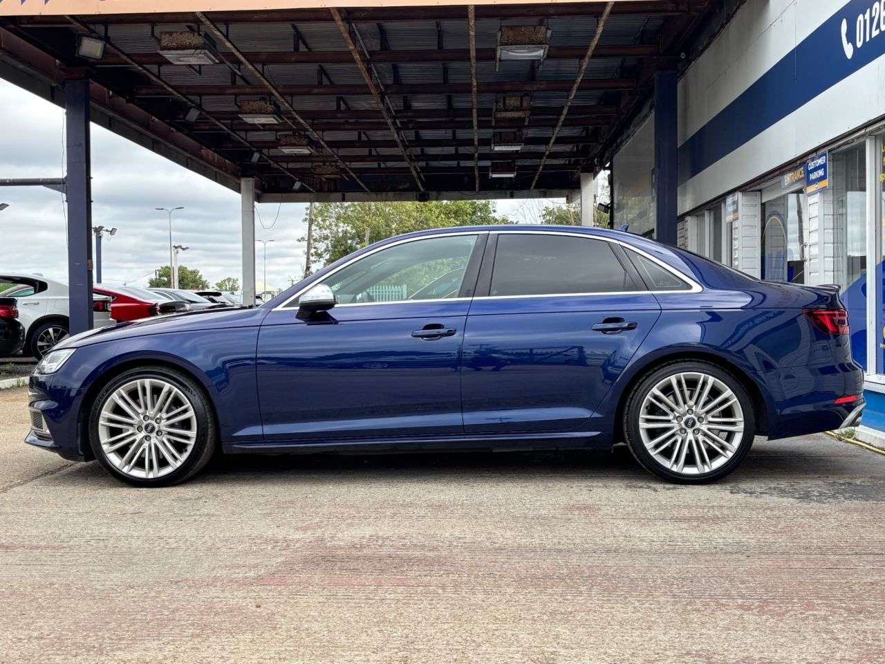 2017 AUDI S4 2017 AUDI S4
