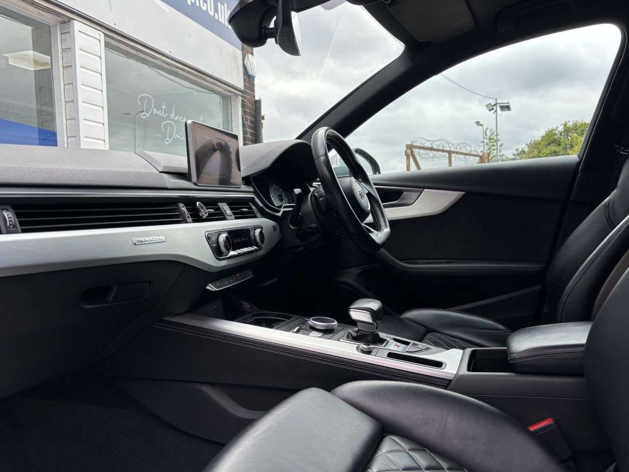 2017 AUDI S4 2017 AUDI S4