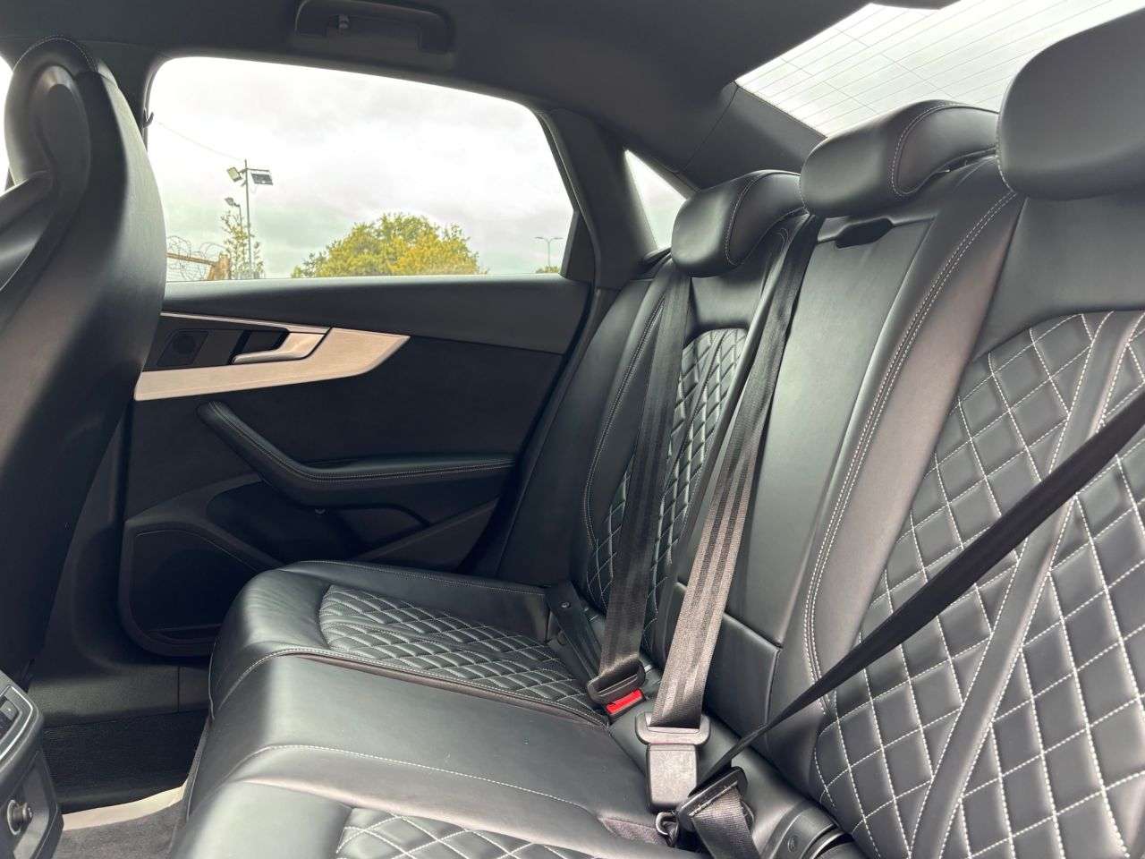 2017 AUDI S4 2017 AUDI S4