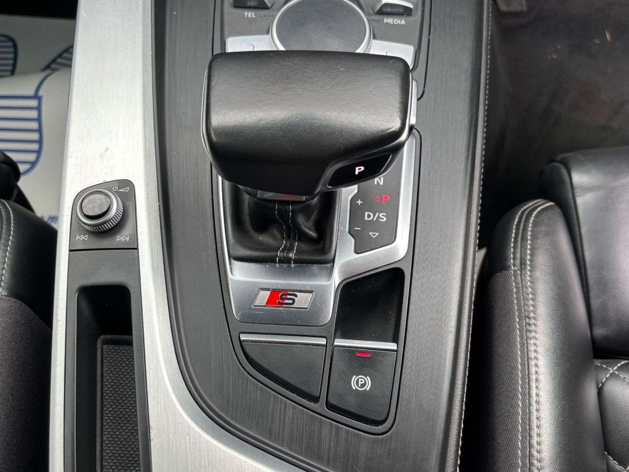 2017 AUDI S4 2017 AUDI S4