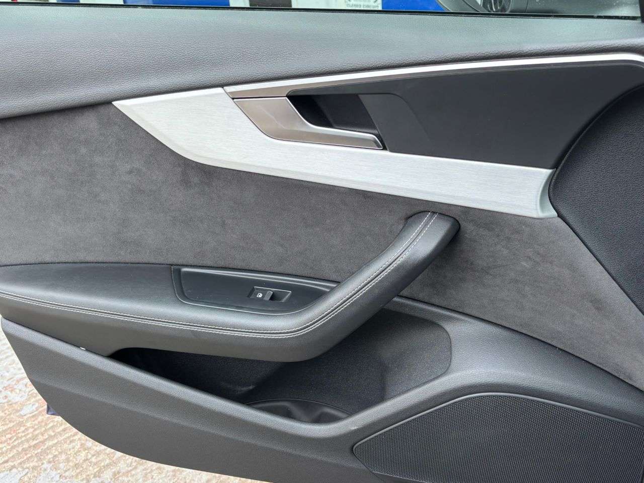 2017 AUDI S4 2017 AUDI S4