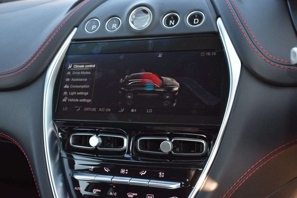 2021 ASTON MARTIN DBX 2021 ASTON MARTIN DBX