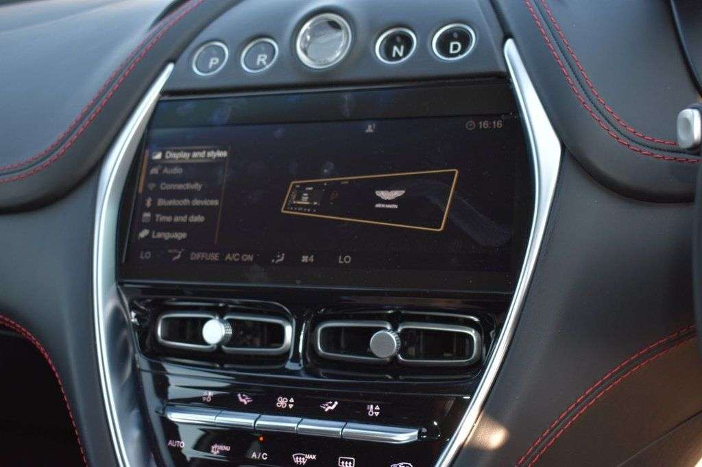 2021 ASTON MARTIN DBX 2021 ASTON MARTIN DBX