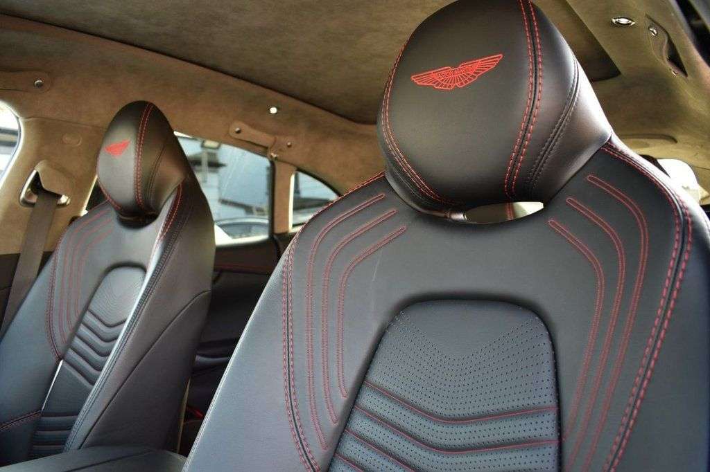 2021 ASTON MARTIN DBX 2021 ASTON MARTIN DBX