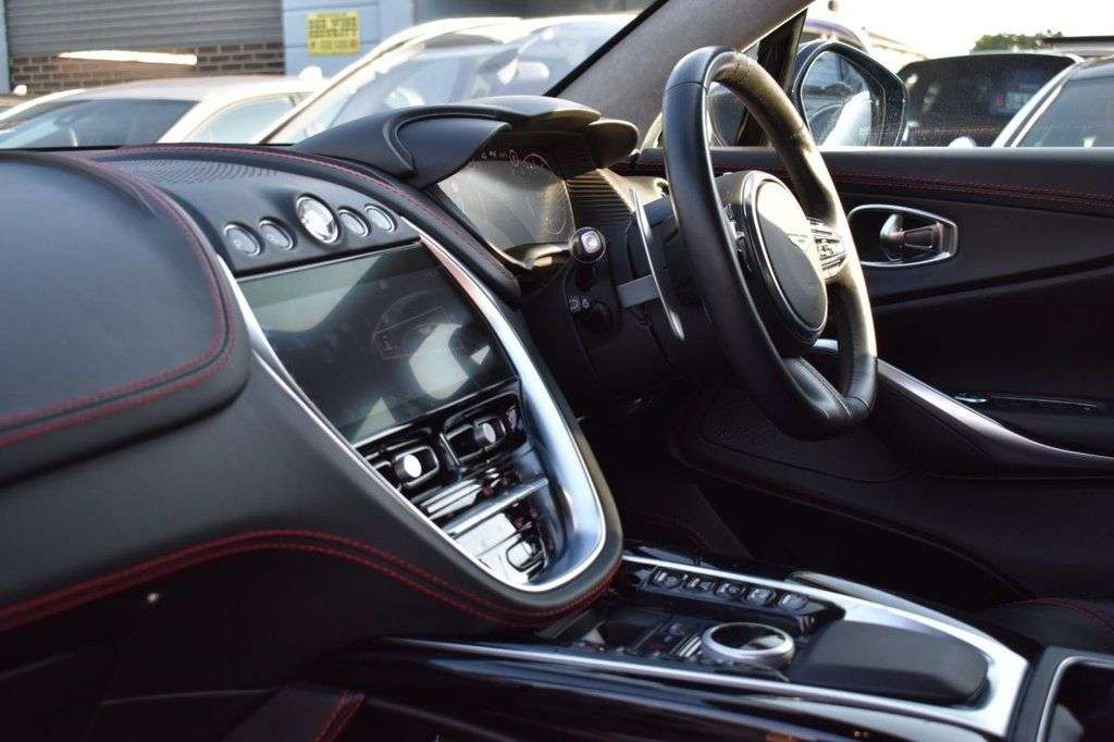 2021 ASTON MARTIN DBX 2021 ASTON MARTIN DBX