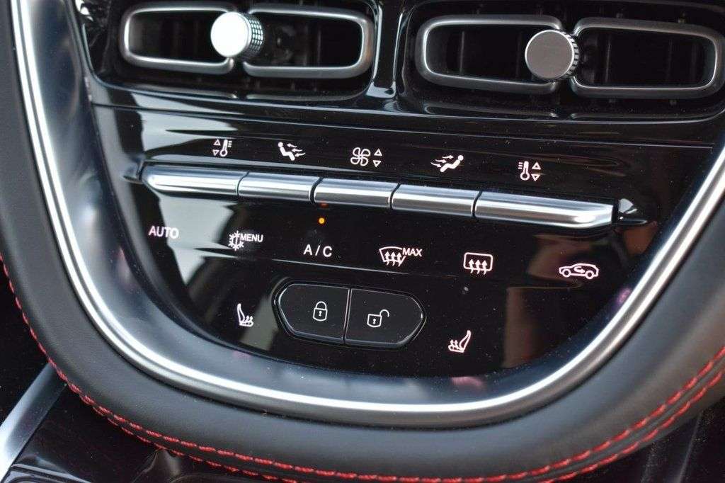 2021 ASTON MARTIN DBX 2021 ASTON MARTIN DBX