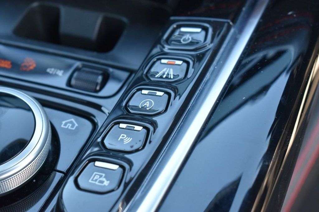 2021 ASTON MARTIN DBX 2021 ASTON MARTIN DBX