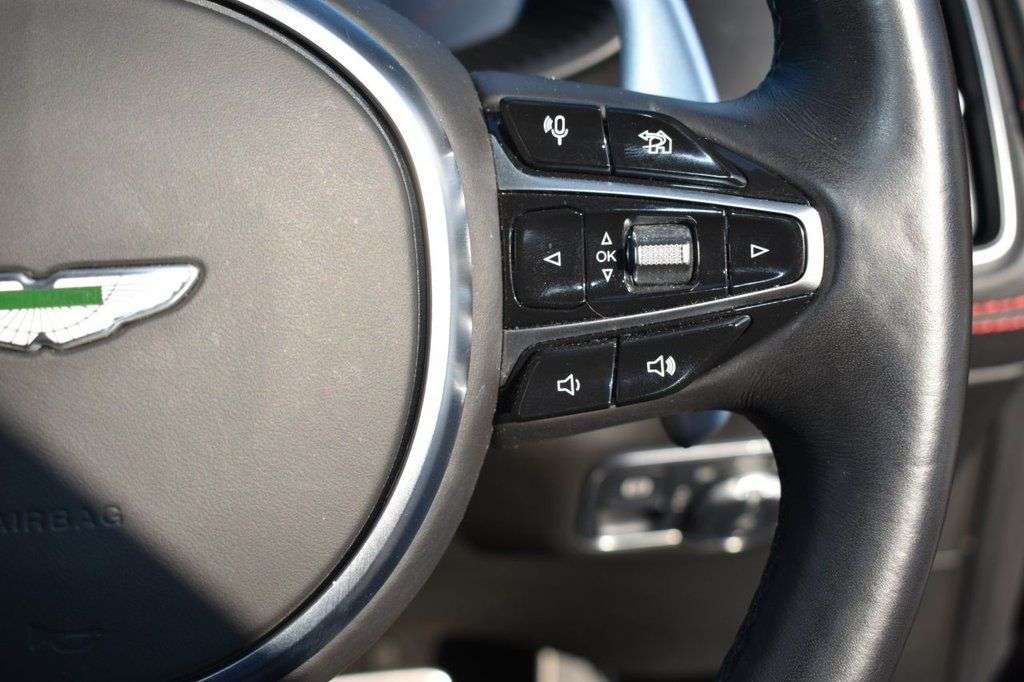 2021 ASTON MARTIN DBX 2021 ASTON MARTIN DBX