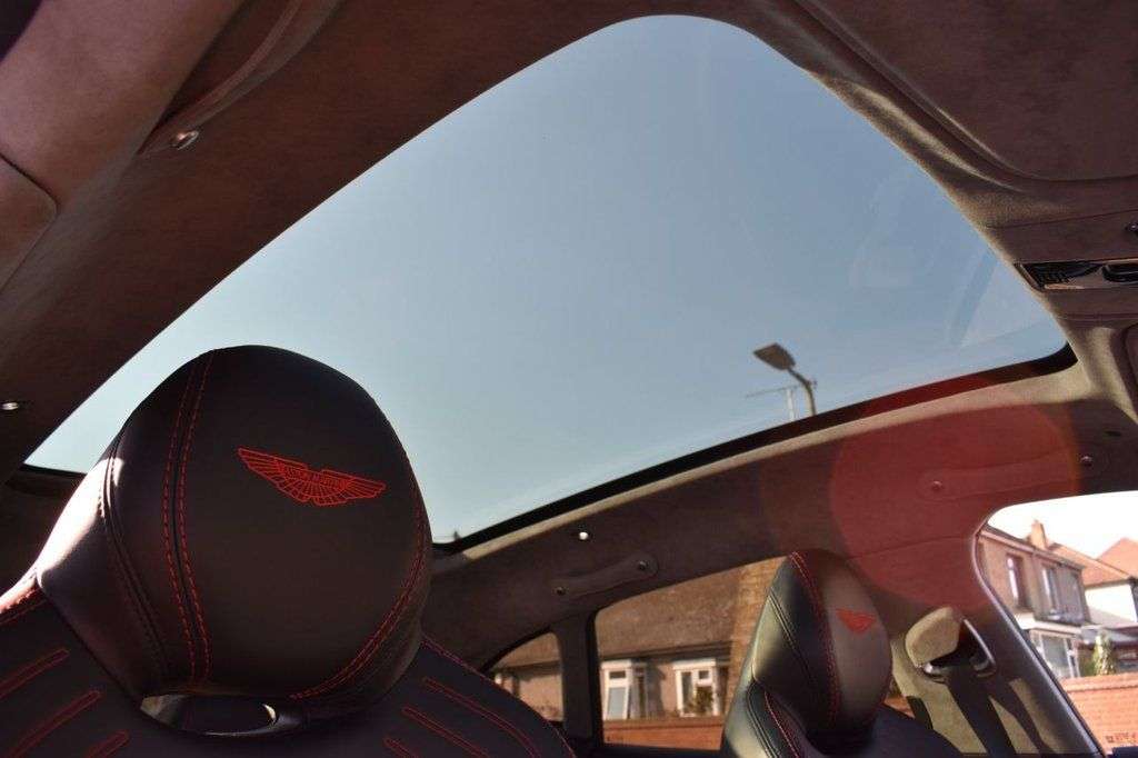 2021 ASTON MARTIN DBX 2021 ASTON MARTIN DBX