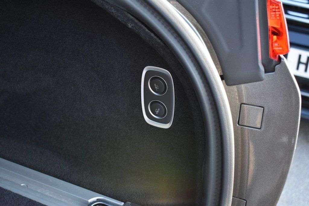 2021 ASTON MARTIN DBX 2021 ASTON MARTIN DBX