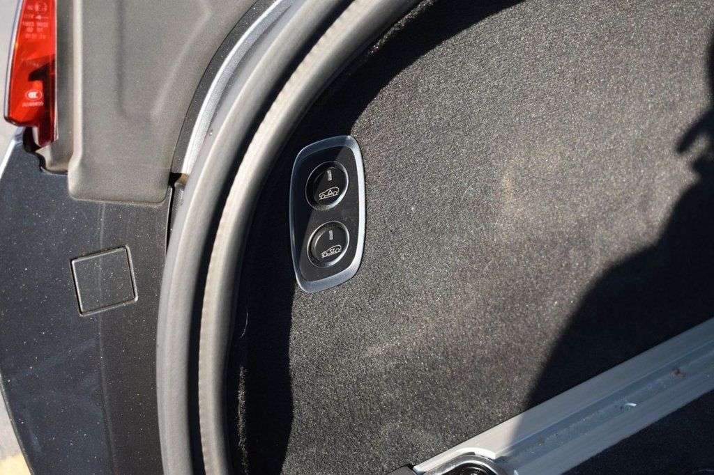 2021 ASTON MARTIN DBX 2021 ASTON MARTIN DBX